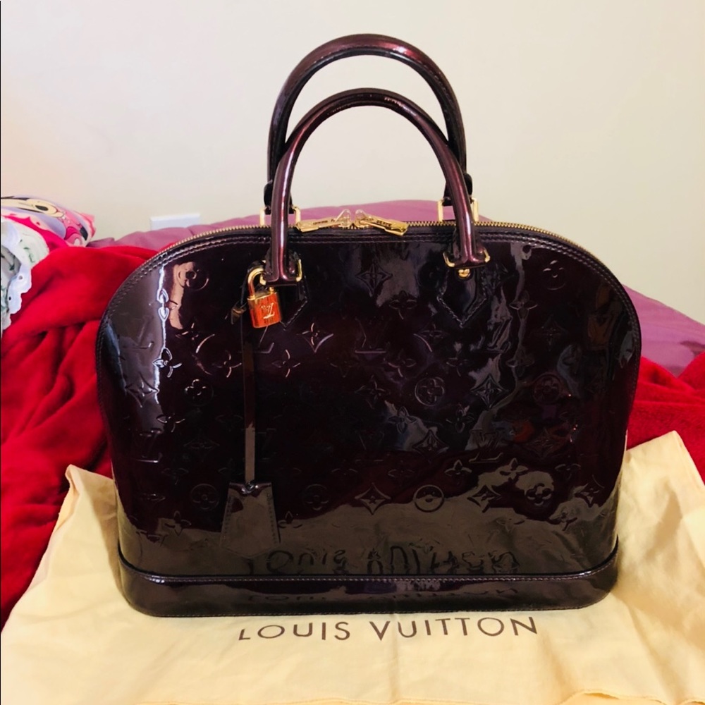 Authentic LV Vernis Alma GM Amarante
